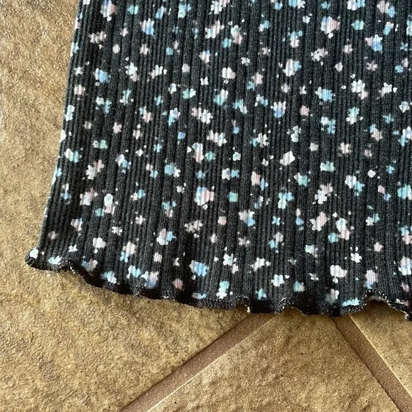 + ART CLASS + Rib + Ruffle T-Shirt - Picture 5 of 6